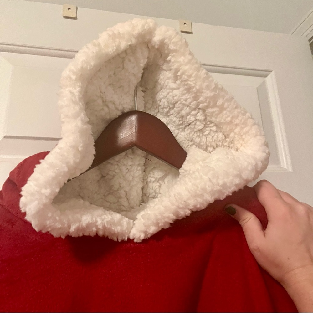 Red & White Fleece wearable blanket